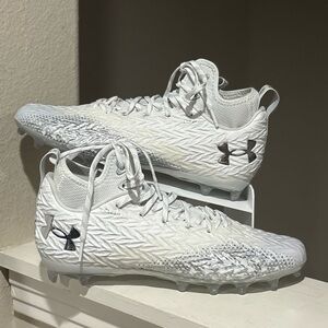 Under Armour Spotlight Clone 3026334-100 White Silver Football Cleats Size 11.5